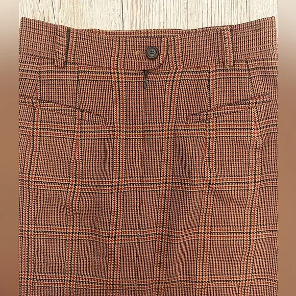 NWT Etienne Aigner 100% Virgin Wool Plaid Skirt size US 4